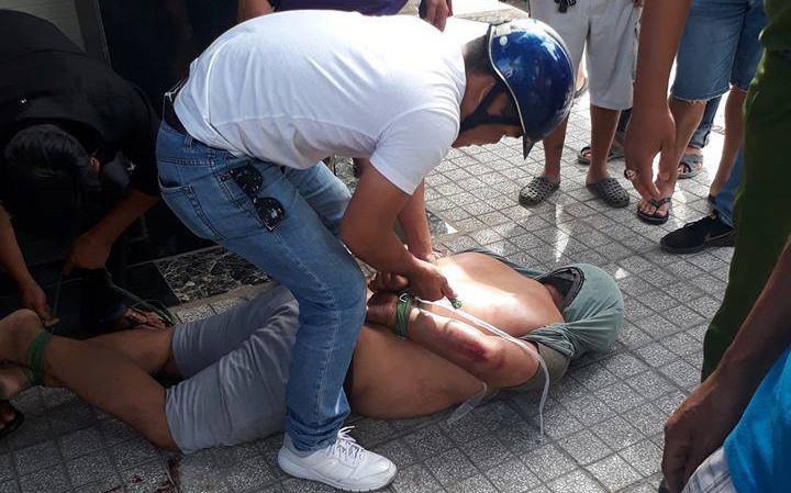 Nữ sinh viên năm 3 lao thẳng xe máy, bắt tên cướp giật trên đường phố Sài Gòn