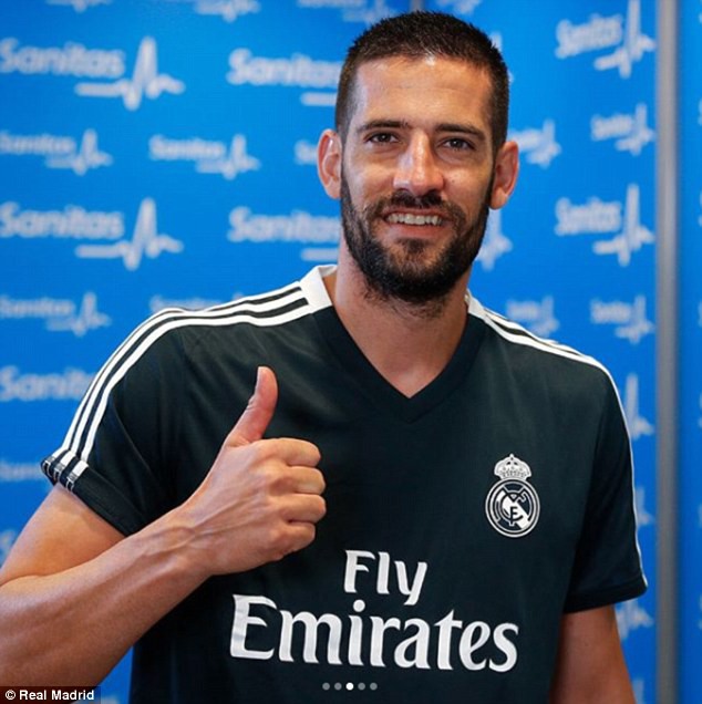 Bale và Benzema tươi cười trong buổi kiểm tra y tế ở Real Madrid, thời hậu Ronaldo - Ảnh 3.
