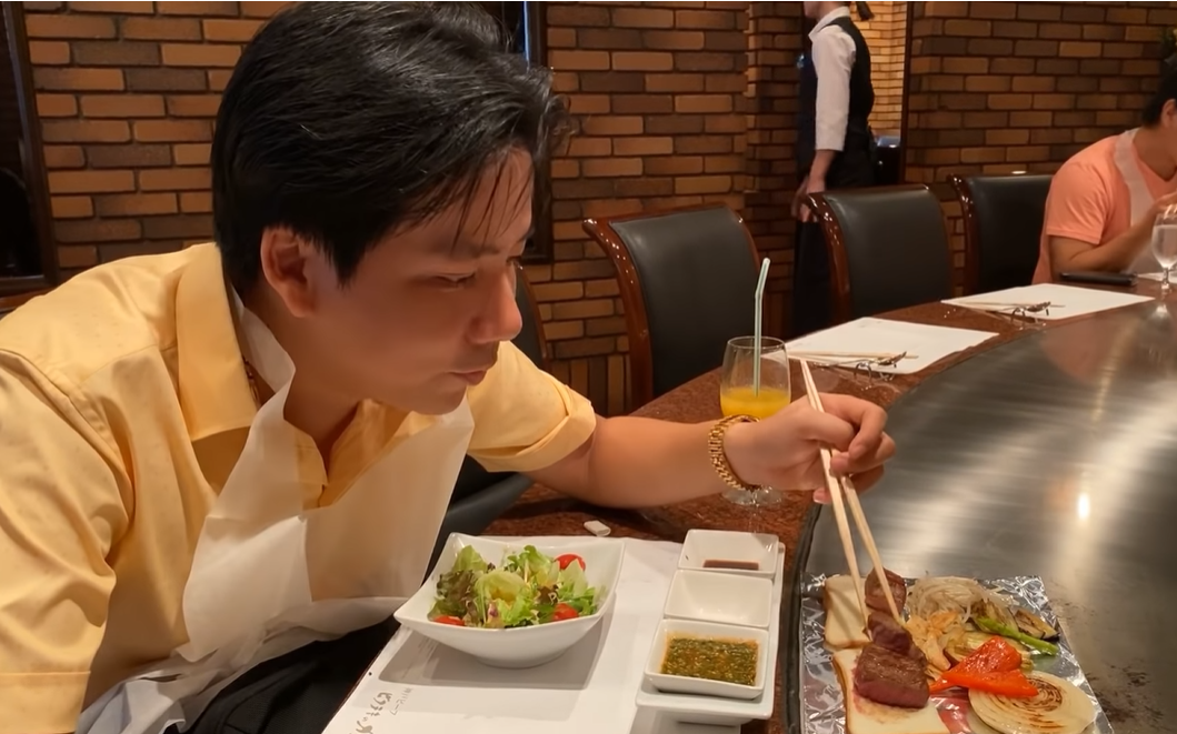 Tung video cuối cùng ở Nhật Bản, Khoa Pug tâm sự: "Vui có, buồn có, bị chửi có, mất tiền cũng có luôn!"