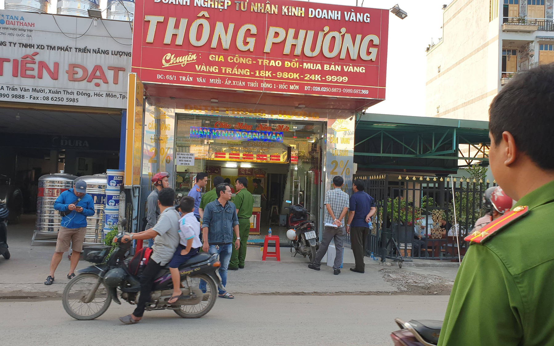 Vụ 2 thanh niên nghi nổ súng cướp tiệm vàng ở Sài Gòn: Hành động trong chưa đầy 1 phút