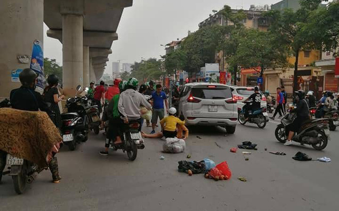 Hà Nội: Xe ô tô “điên” gây tai nạn liên hoàn khiến nhiều người nhập viện