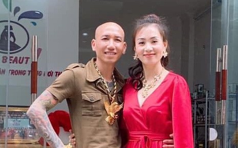 Vợ chồng ca sĩ Phú Lê bị điều tra vì quảng cáo thuốc không giấy phép với tác dụng... 