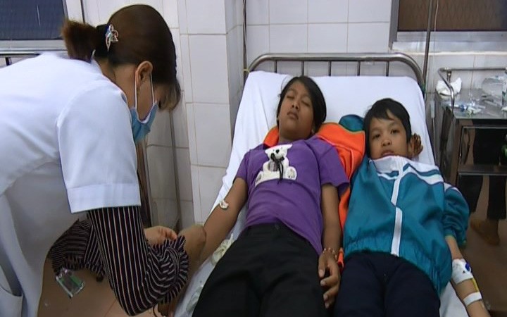 Lâm Đồng: Phạt 80 triệu đồng cơ sở nấu ăn khiến 130 người nhập viện cấp cứu do ngộ độc