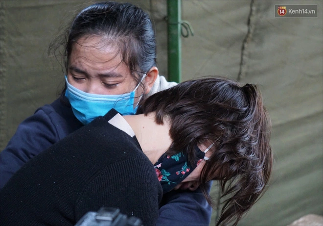 Nước mắt người vợ chiến sĩ hy sinh ở Sư đoàn 337: Giờ anh mất, muốn đưa thi thể về nhà cũng không được vì quê Quảng Bình vẫn còn ngập lụt - Ảnh 10.