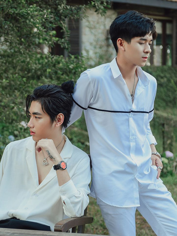 Cùng là gà cưng của K-ICM: Người xuất hiện rồi lặn mất tăm, kẻ 5 lần 7 lượt bị chỉ trích giọng hát live - Ảnh 4.