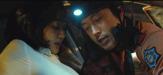 Điểm lại 11 tình tiết gay cấn nhất trong The Flu - phim về đại dịch cúm đình đám xứ Hàn - Ảnh 2.