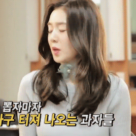 Loạt khoảnh khắc Irene (Red Velvet) giật bắn mình nhưng vẫn giữ khí chất nữ thần vô cùng xinh đẹp - Ảnh 8.