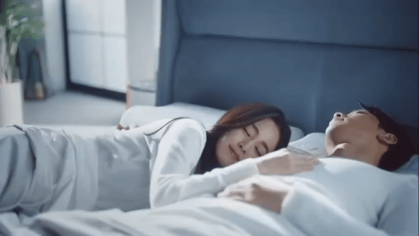 Trời ơi, vợ chồng Kim Tae Hee và Bi Rain lần đầu đóng chung quảng cáo, còn có cảnh giường chiếu này nữa! - Ảnh 2.