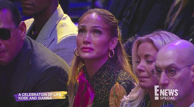 Lễ tưởng niệm Kobe Bryant: Jennifer Lopez - Michael Jordan bật khóc bên dàn sao, Alicia Keys - Beyonce biểu diễn trước 20.000 người - Ảnh 11.