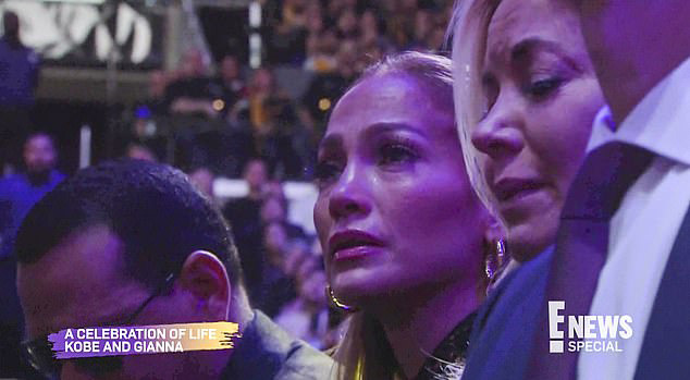 Lễ tưởng niệm Kobe Bryant: Jennifer Lopez - Michael Jordan bật khóc bên dàn sao, Alicia Keys - Beyonce biểu diễn trước 20.000 người - Ảnh 12.
