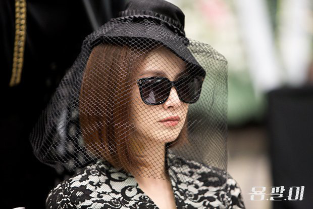 Góc đào mộ: Ai mà tin chị đẹp Kim Tae Hee từng gây sốc khi đi dự đám tang của chính mình ở Yong Pal! - Ảnh 2.