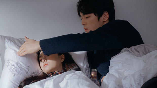 Phim mới của Jung Hae In tung trailer tình tứ gợi nhớ cảnh huyền thoại trong Crash Landing on You - Ảnh 4.