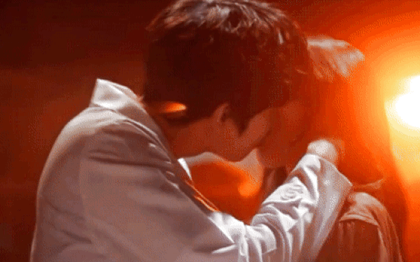 Nhờ nụ hôn ngọt ngào của Lee Sung Kyung và trai trẻ, Người Thầy Y Đức 2 tập cuối chạm mốc rating kỉ lục - Ảnh 1.