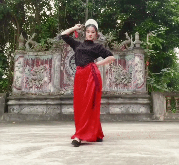 Dance cover Mang chủng, nữ sinh Hưng Yên khiến cộng đồng mạng gục ngã vì thần thái đỉnh cao, vũ đạo không chê vào đâu được - Ảnh 2.