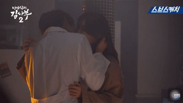 Hậu trường nụ hôn tập cuối của Lee Sung Kyung Người Thầy Y Đức 2: Ahn Hyo Seop tình tứ hơn cả trên phim thế này? - Ảnh 6.