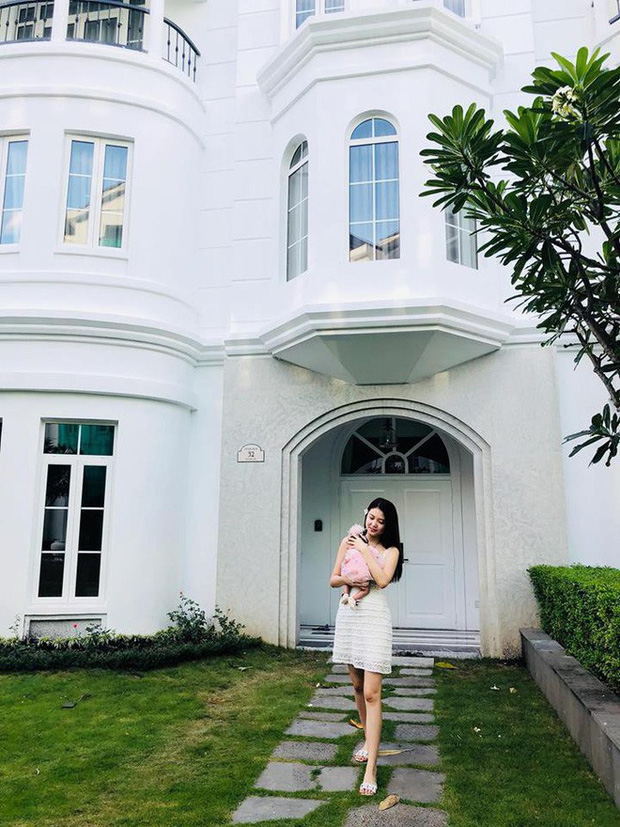 Nữ hoàng sắc đẹp Ngọc Duyên lộ bằng chứng nghi đã đường ai nấy đi với chồng tỷ phú: Xoá hết ảnh thủa mặn nồng, nhẫn đính ước bỗng bốc hơi? - Ảnh 8.