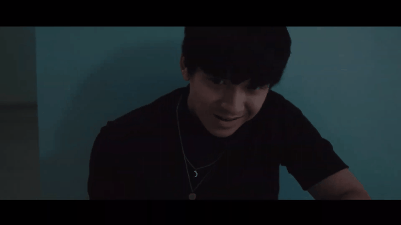 Không còn hiền lành lãng tử, K-ICM bất ngờ hóa thân cảnh sát viên truy bắt tội phạm trong MV comeback cùng gà cưng Quang Đông - Ảnh 5.