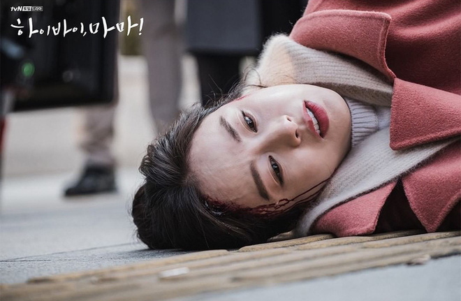 Câu chuyện đầu bạc tiễn đầu xanh rơi nước mắt trong phim của Kim Tae Hee: Không từ ngữ diễn tả được nỗi lòng mẹ mất con! - Ảnh 2.