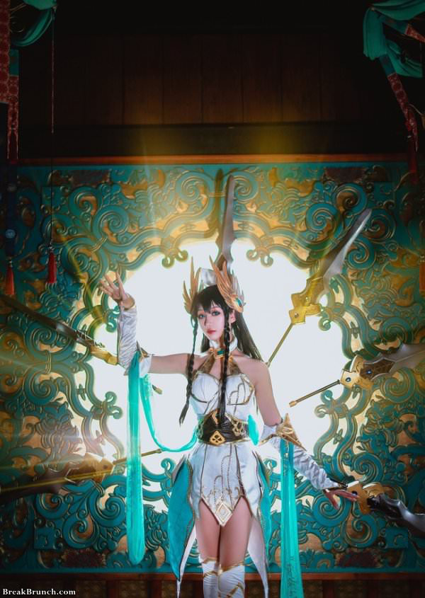 LMHT: Ngắm nhìn vẻ đẹp thoát tục tựa tiên nữ của cosplayer Trung Quốc trong bộ ảnh Irelia Thánh Kiếm - Ảnh 8.