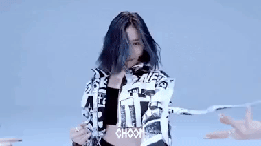 Ryujin (ITZY) diễn vũ đạo lắc vai “nuột” đến mức ai cũng muốn thử, trấn an mọi người là “không khó đâu” nhưng Knet than... muốn trật khớp vai! - Ảnh 12.