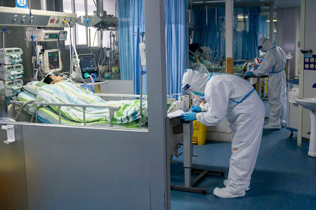 Ra tiền tuyến chống dịch virus corona, nữ bác sĩ bật khóc khi bất ngờ nhận được tin nhắn của chồng: Hẹn gặp lại em ở Vũ Hán - Ảnh 2.