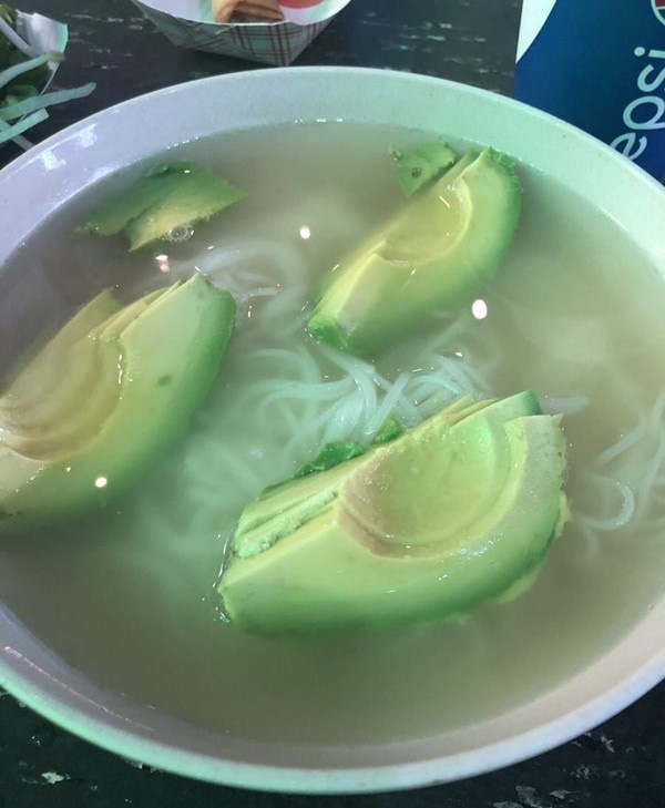 Muôn kiểu ăn bơ kỳ lạ của người phương Tây nhưng cũng chưa chất bằng món cơm bơ chan mắm của Việt Nam - Ảnh 5.