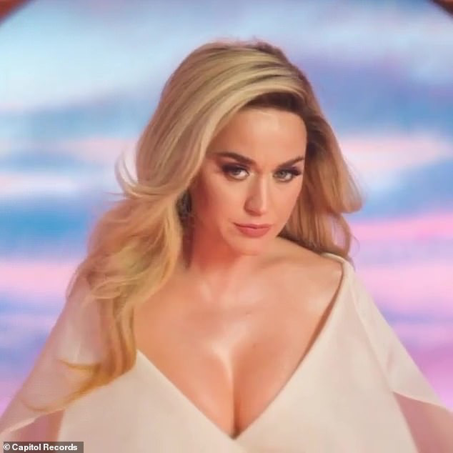 Hoành tráng như Katy Perry: Chính thức xác nhận mang thai cho tài tử Orlando Bloom qua MV mới - Ảnh 3.