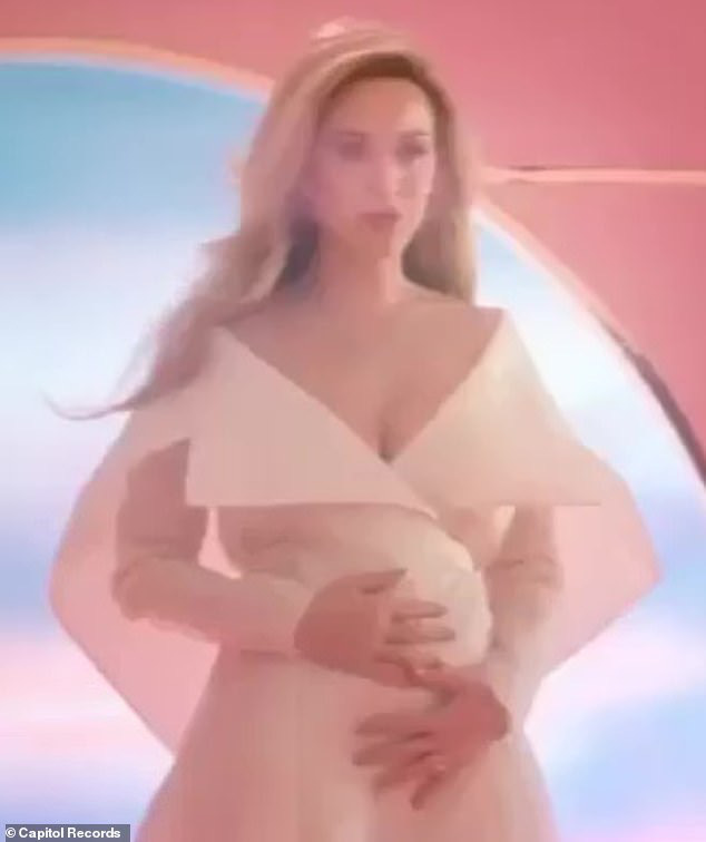 Hoành tráng như Katy Perry: Chính thức xác nhận mang thai cho tài tử Orlando Bloom qua MV mới - Ảnh 1.
