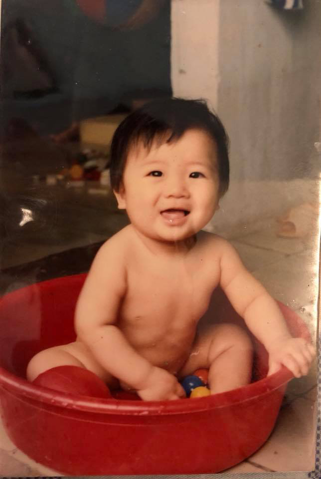 Loạt ảnh tuổi thơ của thiếu gia cực phẩm nhà bầu Hiển: Anh đẹp sẵn từ bé rồi nên không cần dậy thì thành công! - Ảnh 5.