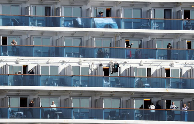 Ký ức từ du thuyền Diamond Princess: Thủy thủ trằn trọc vì tiếng ho khan của đồng nghiệp, chuyên gia dịch tễ cũng sợ mình lây nhiễm virus corona - Ảnh 2.