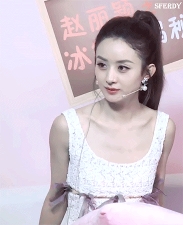 Ảnh 4 năm trước của Triệu Lệ Dĩnh gây sốt: Diện váy sến mà visual đỉnh cao như idol, đẹp không góc chết khiến netizen phải choáng - Ảnh 1.