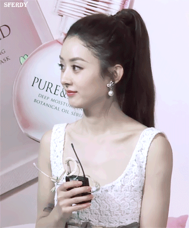 Ảnh 4 năm trước của Triệu Lệ Dĩnh gây sốt: Diện váy sến mà visual đỉnh cao như idol, đẹp không góc chết khiến netizen phải choáng - Ảnh 3.