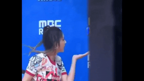 ITZY mang tiếng là “tân binh khủng long” nhưng từ center đến main dancer 5 lần 7 lượt gặp sự cố, mắc lỗi sai trên sân khấu - Ảnh 19.