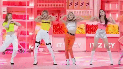 ITZY mang tiếng là “tân binh khủng long” nhưng từ center đến main dancer 5 lần 7 lượt gặp sự cố, mắc lỗi sai trên sân khấu - Ảnh 5.