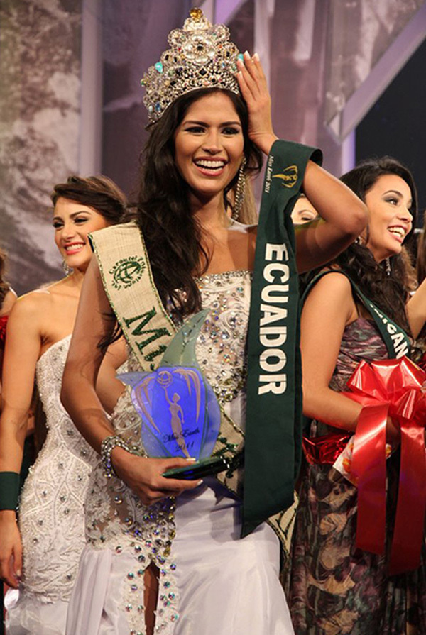 Miss Earth 2011 Olga Alava là Hoa hậu đầu tiên trên thế giới xác nhận dương tính với COVID-19 - Ảnh 4.