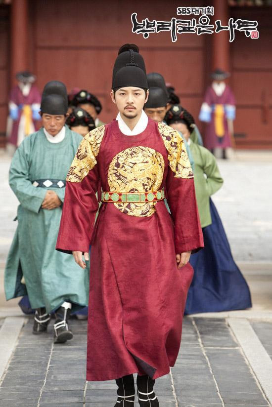 9 gương mặt hạng thẻ đế vương đắt giá nhất truyền hình xứ Hàn vừa kết nạp thêm Bệ Hạ Bất Tử Lee Min Ho rồi nè chị em ơi - Ảnh 1.
