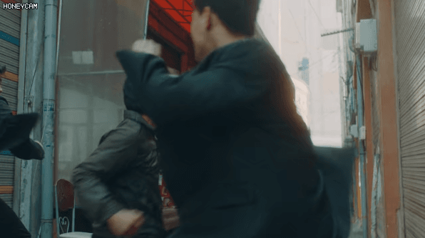 Kim phân Lee Min Ho xử gọn xã hội đen siêu ngầu ở tập 3 Quân Vương Bất Diệt: Nam thần hành động trở lại rồi chị em ơi! - Ảnh 1.