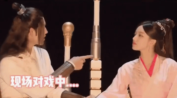 Trần Phi Vũ bẹo má, chọc ghẹo mỹ nữ K-Pop trong hậu trường phim cổ trang Thiên Tỉnh Chi Lộ - Ảnh 2.