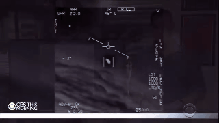 Lầu Năm Góc công bố 3 video chạm trán UFO: Bằng chứng về người ngoài hành tinh là đây chăng? - Ảnh 2.