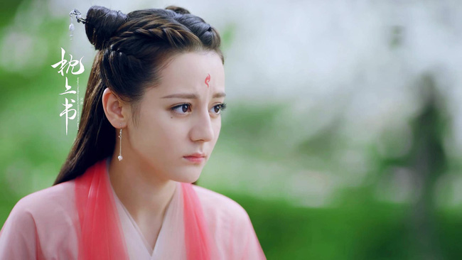 Mỹ nữ cổ trang lăng xê tóc sừng bò: Hết Đàm Tùng Vận đến thánh lố cuồng Lisa, nhưng trùm cuối mới gây ngỡ ngàng - Ảnh 6.