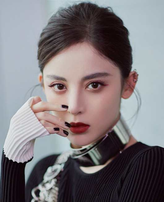 Top 10 gương mặt đẹp nhất châu Á 2020: Lisa đánh bại loạt nữ thần Hoa - Hàn, Sehun - Jungkook nhún nhường trước mỹ nam thị phi - Ảnh 9.