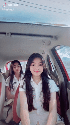 Thế nào là xinh đẹp cực phẩm: Lọ Lem - Hạt Dẻ nhà MC Quyền Linh để mặt mộc, mặc đồng phục thôi đủ khiến fan nháo nhào - Ảnh 3.