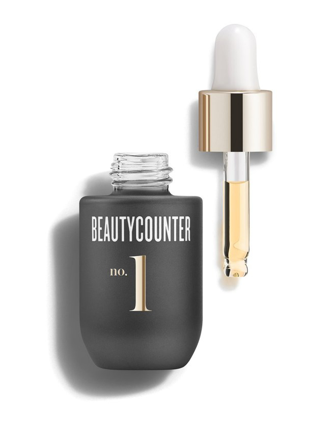 9 món skincare thần thánh BTV Vogue không thể sống thiếu: Xà phòng rửa mặt 70k, nước tẩy da chết làm da đẹp hơn cả đi spa - Ảnh 7.
