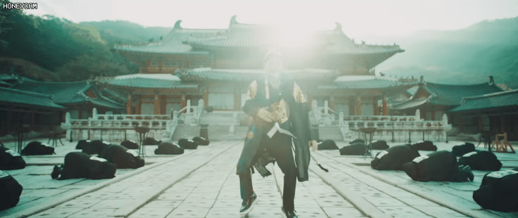 SUGA (BTS) ra MV như bom tấn khiến fan đồng loạt gọi hồn KINGDOM lẫn Tứ Hoàng Tử Wang So của Người Tình Ánh Trăng - Ảnh 6.