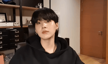 Ngầu như SUGA (BTS): Cười khẩy so sánh haters với... gián, giăng bẫy đầy tinh tế, dạy dỗ antifan hãy biết rút ra bài học cho bản thân trong mixtape - Ảnh 2.