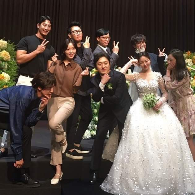 Đám cưới hot nhất hôm nay: Mỹ nhân Moon Lovers và dàn Running Man rộn ràng, lầy nhất màn quẩy của HaHa - Lee Kwang Soo - Ảnh 2.