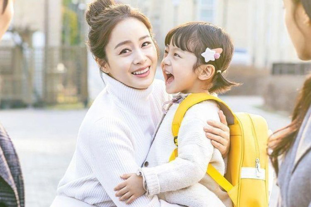 Sự nghiệp 4 ngôi sao điện ảnh bị sờ gáy ở scandal trốn thuế: Đời tư sạch như Kim Tae Hee cũng đến lúc phải chao đảo - Ảnh 13.