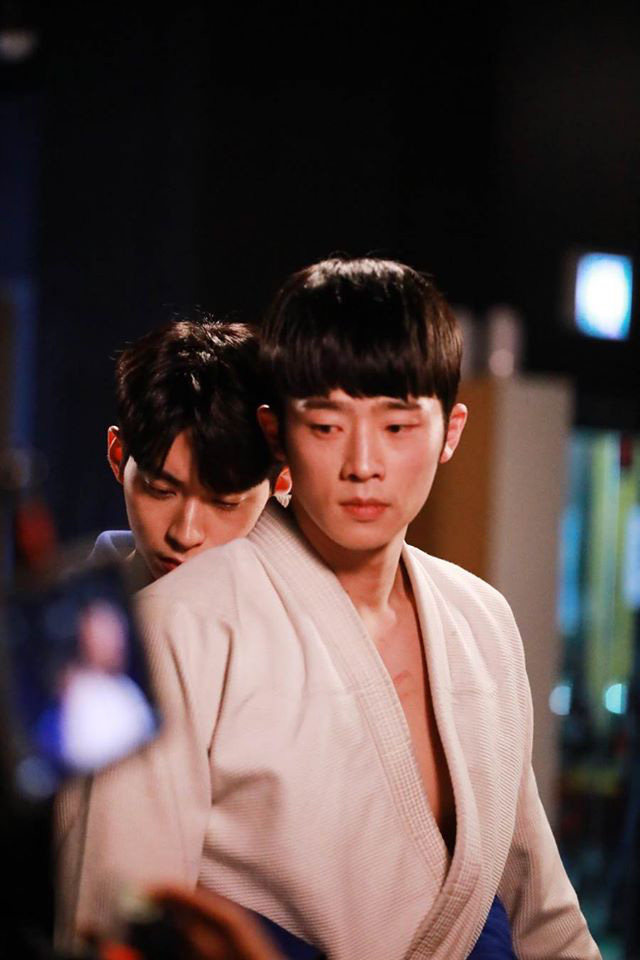 Web drama đam mỹ đầu tiên của Hàn Quốc sốt xình xịch vì cặp đôi cậu chủ - vệ sĩ quá tình tứ - Ảnh 9.