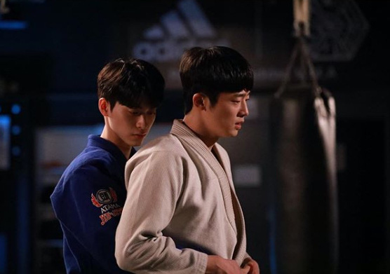 Web drama đam mỹ đầu tiên của Hàn Quốc sốt xình xịch vì cặp đôi cậu chủ - vệ sĩ quá tình tứ - Ảnh 6.