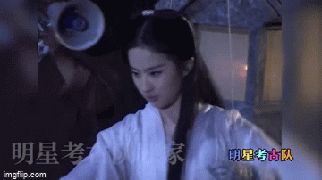 Lộ clip hậu trường Thần Điêu Đại Hiệp 2006, netizen ngất lịm vì nhan sắc đúng chuẩn thần tiên của Lưu Diệc Phi - Ảnh 6.